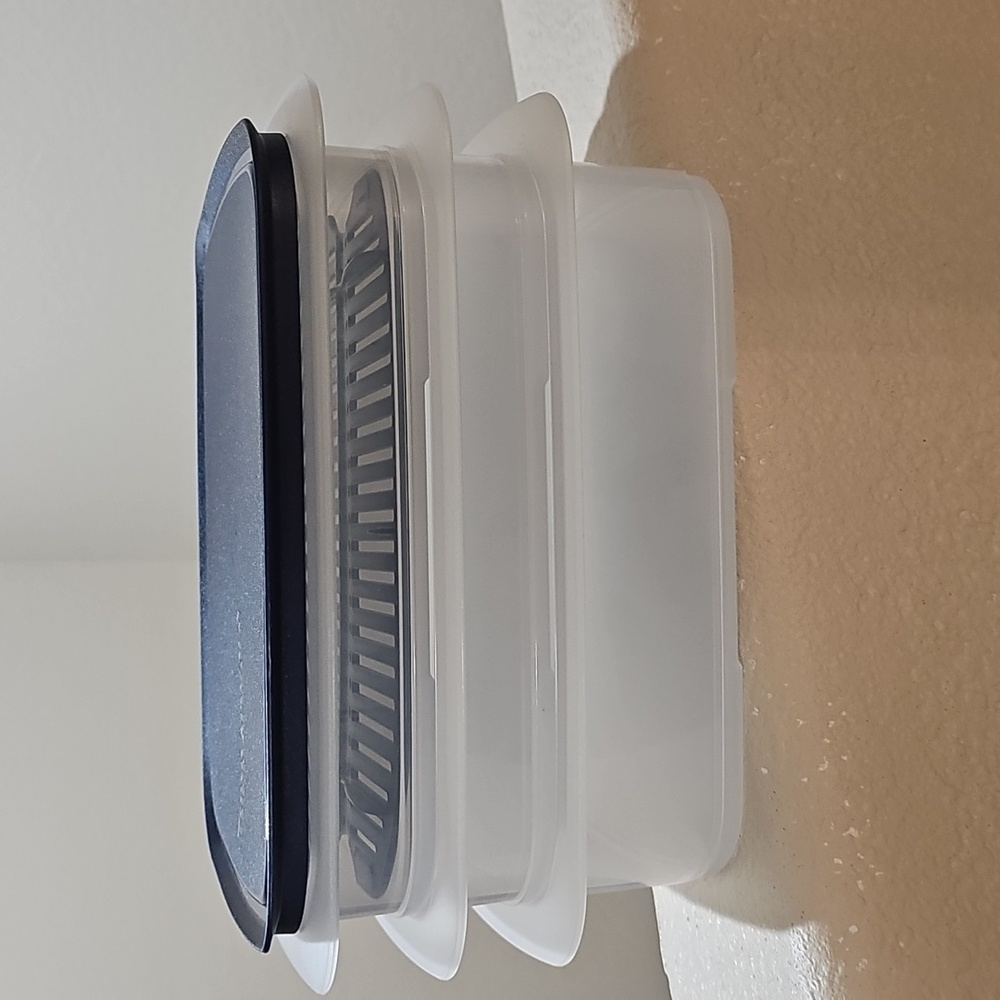 Tupperware 3 level Container - Picture 2 of 2